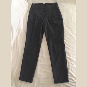 H&M dark gray rolled up slacks pants /Size 4